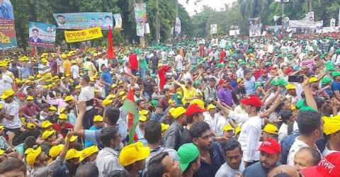 বিএনপির ‘তারুণ্যের সমাবেশ’ শুরু, ভেঙে পড়ল মঞ্চ